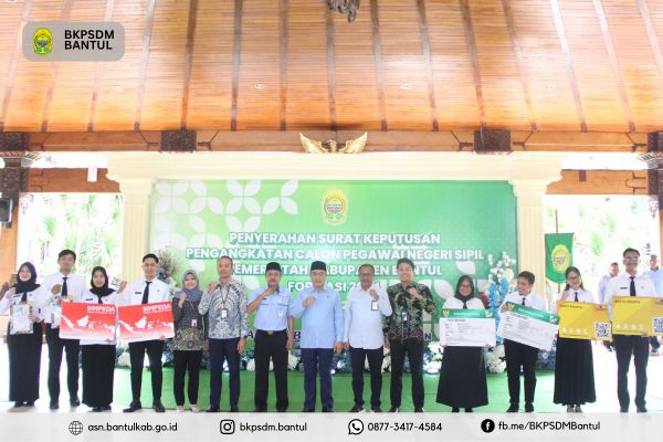 Bupati Bantul Serahkan SK CPNS Secara Simbolis Kepada 111 CPNS Tahun Seleksi 2024